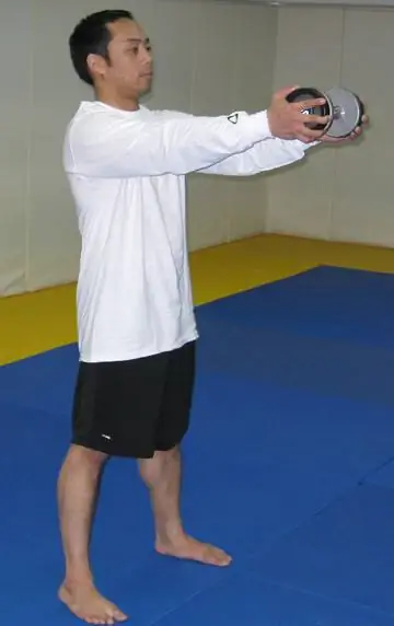 Фронтальные приседания - старт