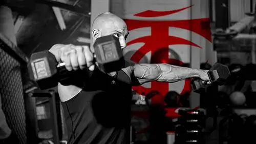 Совет: ваши подъемы в стороны не работают