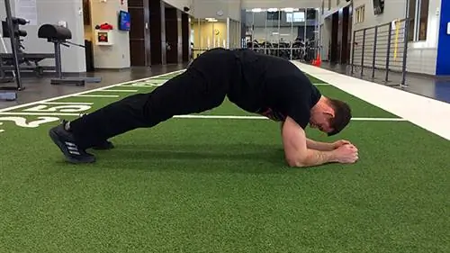 Планка - высокие бедра