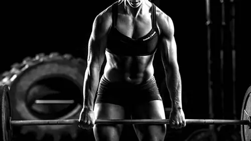 Девушки, которые поднимают