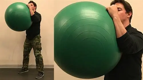 Сжатие швейцарского мяча