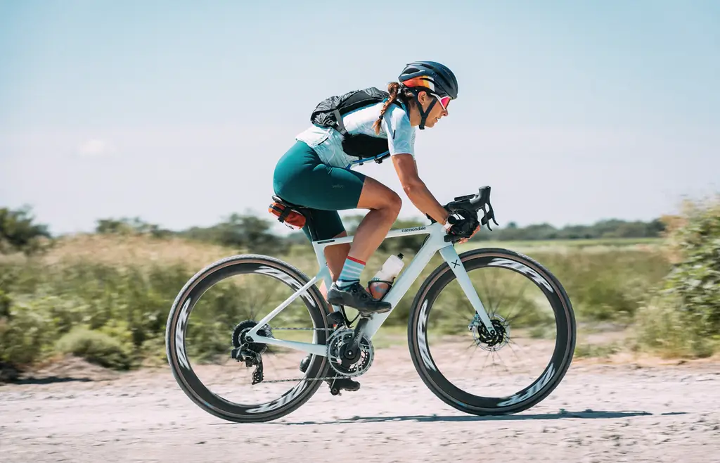 Cannondale выпускает гоночные велосипеды SuperSix EVO для гравия и велокросса