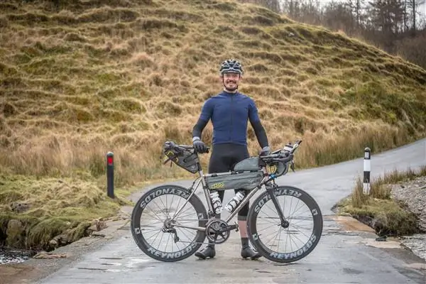 Сверхвыносливый гонщик Майк Холл настроен на гонку Indian Pacific Wheel Race