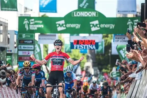 Jolien D'Hoore готовится к быстрой поездке в Лондон Classique и не только