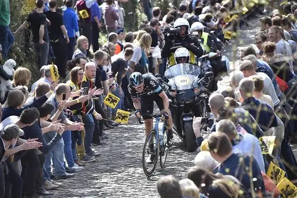 Иэн Стэннард подписал новый трехлетний контракт с Team Sky