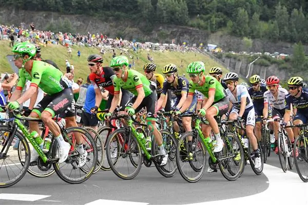 Что такое EF, компания, которая спасла Slipstream Sports?