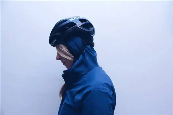 Rapha Женская куртка-дождевик с капюшоном обзор