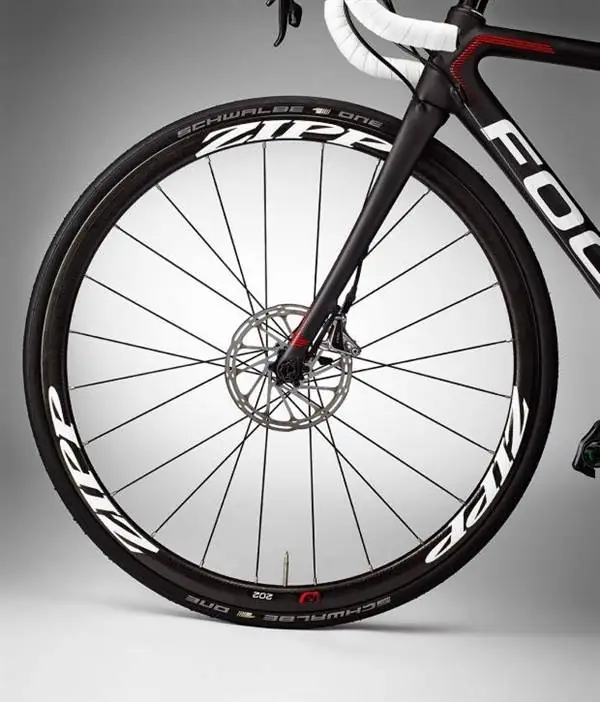 Диски Focus Izalco Max Disc Zipp Диски Focus Izalco Max Disc Zipp