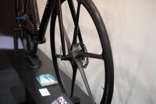 Переднее колесо Rolo BiTurbo