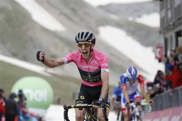 Джиро д'Италия, этап 9: Саймон Йейтс побеждает, а Фрум и Дюмулен проигрывают время