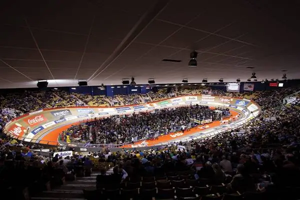 День в Ghent Six