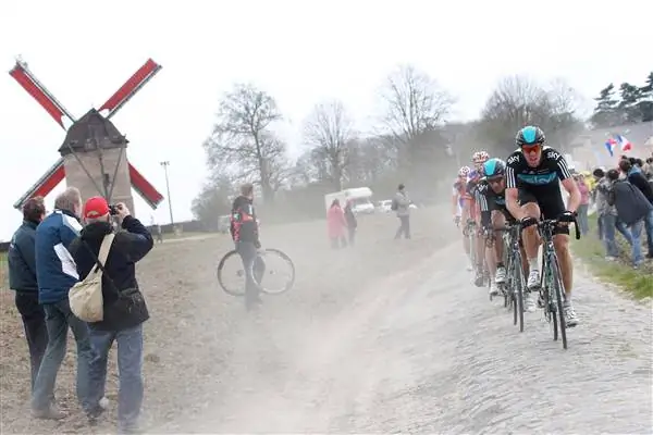 Кто такой победитель Paris-Roubaix Мэт Хейман?