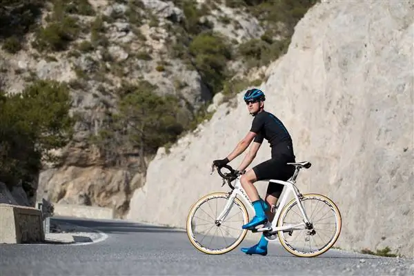 Shimano расширяет ассортимент S-Phyre, выпуская спортивную велоодежду