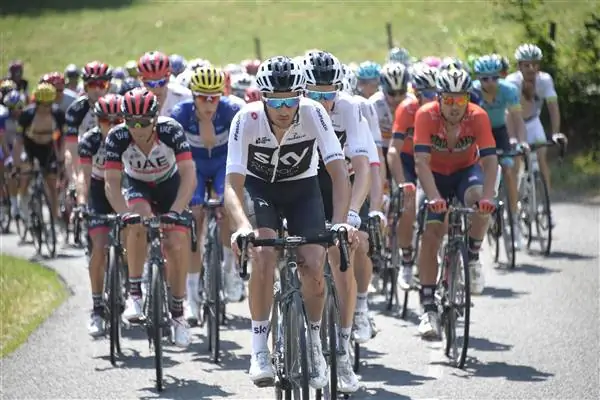 Moscon чувствовал себя «принесенным в жертву» Team Sky после изгнания из Тур де Франс