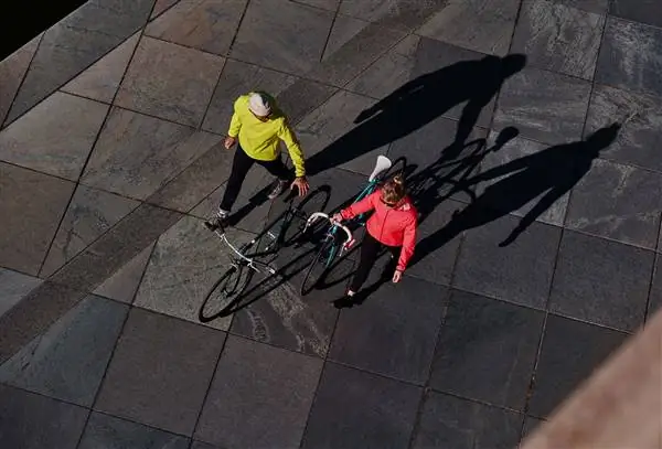 Первый взгляд: мужские и женские куртки Rapha Commuter