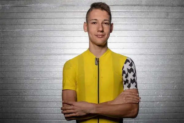 Лаврич выиграл контракт с Zwift Academy и Dimension Data pro