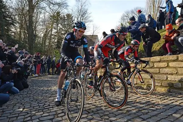 Corendon-Circus вручил подстановочные знаки Omloop Het Nieuwsblad и Gent-Wevelgem