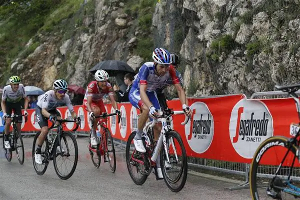 UCI отстраняет Прейдлера и Денифл, поскольку профессиональный велоспорт высказывает мнение о признаниях
