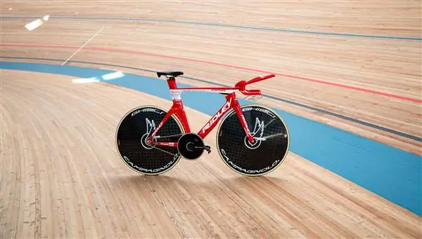 Познакомьтесь с велосипедом Hour Record Виктора Кампенартса
