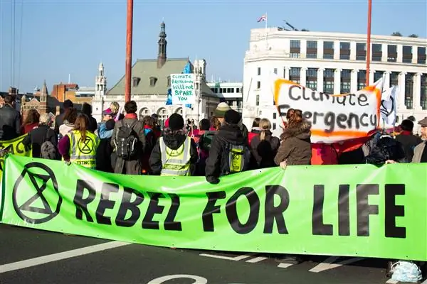 Улучшение качества воздуха для лондонских велосипедистов, так как Extinction Rebellion улучшает качество воздуха