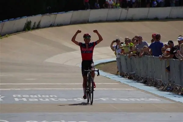 Том Пидкок одержал одиночную победу на турнире Paris-Roubaix U23