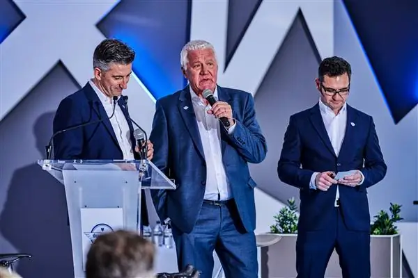 Сын Патрика Лефевра предстал перед судом за полет вертолета над Парижем-Рубе без разрешения