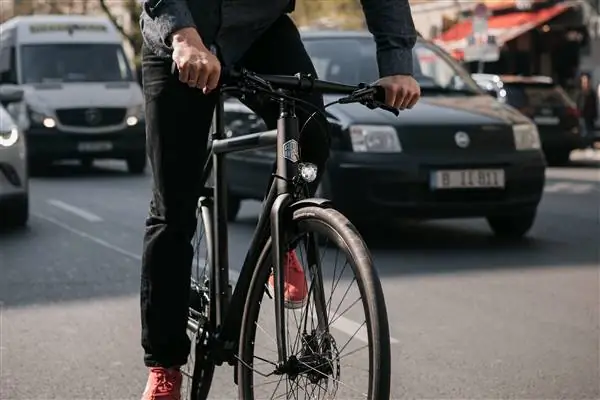 Амплер выбирает трех вдохновляющих велосипедистов, которые проедут 1000 км за бесплатный велосипед