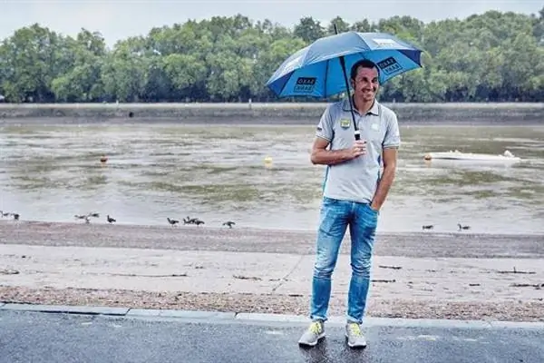 Иван Бассо смеется