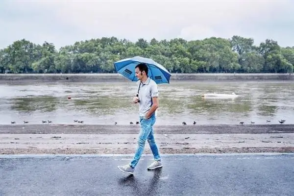 Иван Бассо на прогулке