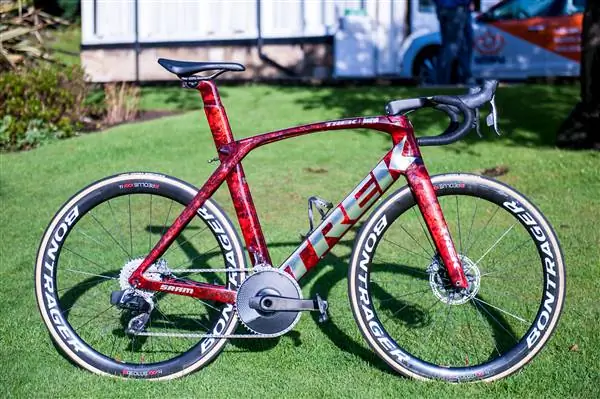 Познакомьтесь с невероятным 1x Trek Madone Бауке Моллемы для чемпионата мира