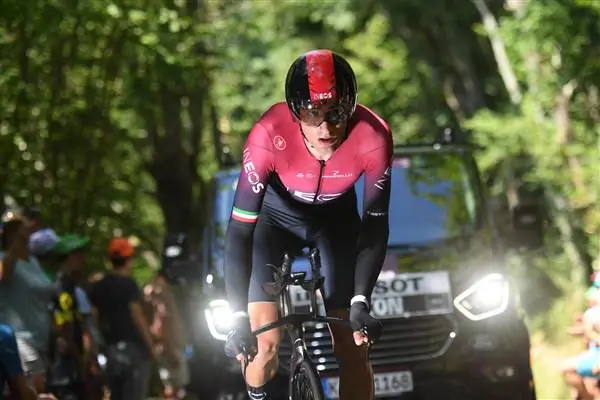 Moscon прибавил в весе 10 кг на Тур де Франс после сложного сезона