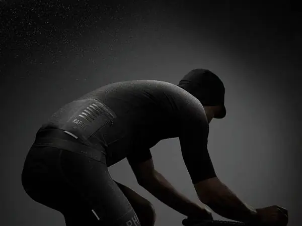 Представлена линейка Rapha Pro Team Shadow