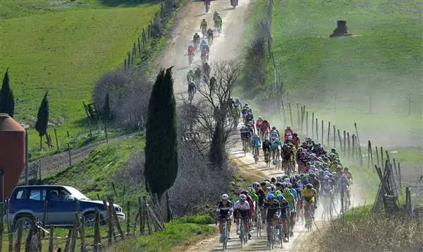 Jumbo-Visma пропустит Strade Bianche из-за растущего давления в пользу отсрочки