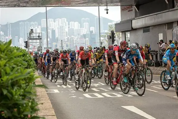 Velon утверждает, что «запугивание» UCI вынудило отменить его серию Hammer