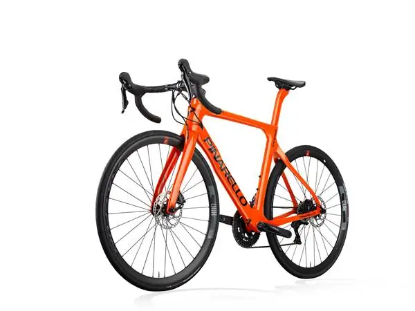 Pinarello вновь представляет велотренажер Paris и обновляет модель Prince