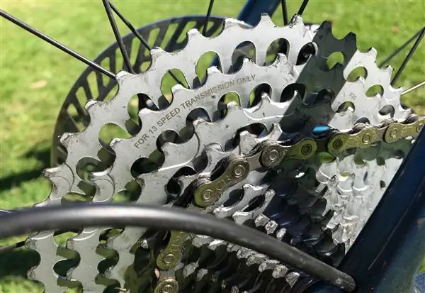 Campagnolo использует 13-скоростную гравийную группу Ekar 1x