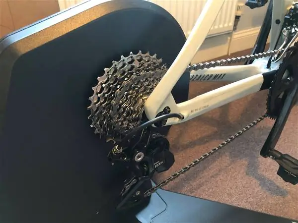 Tacx Flux S обзор интеллектуального турботренажера с прямым приводом