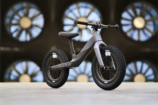Беговелосипед Specialized Hotwalk Carbon: закулисный взгляд на детский велосипед стоимостью 999 фунтов стерлингов
