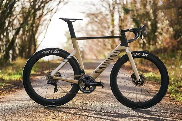 Canyon выпускает предупреждение «прекратить кататься» в последней версии Aeroad