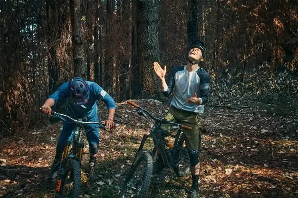 Rapha выпускает линейку горных велосипедов Performance Trailwear