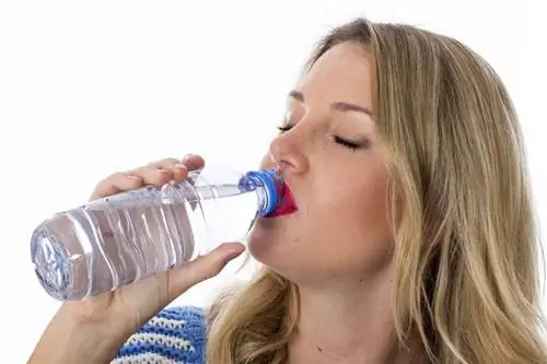 Не забывайте пить! Советы, как пить достаточно в повседневной жизни