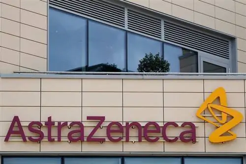 Пандемия короны; Вакцина Astrazeneca на 70% эффективна против Covid-19