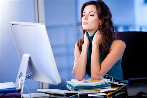 Снять напряжение Так вы расслабите шею и плечи