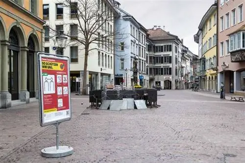 Пустынное место после блокировки Короны