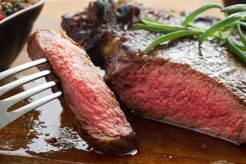 Эксперты предупреждают: красное мясо вредно для сердца