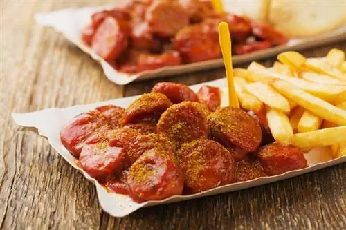 Карривурст, картофель фри, фаст-фуд Карривурст, картофель фри, фаст-фуд