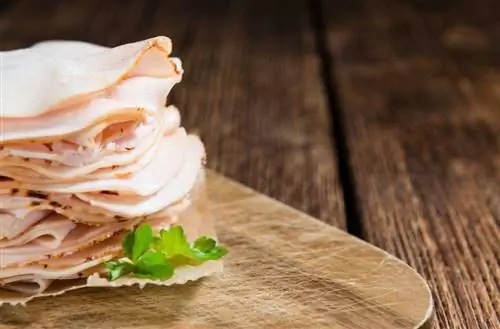 Колбасные изделия из куриной грудки