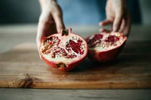 Кулинарные лайфхаки: Как очистить гранат за 5 шагов