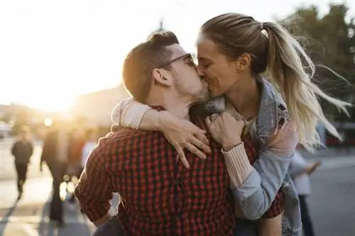 Вторая попытка: есть ли счастливый конец во временных отношениях?