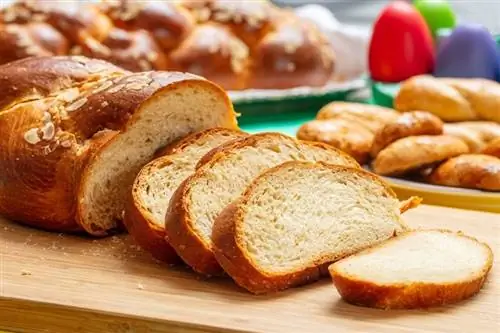 Без сахара и без масла: эта дрожжевая коса идеальна на Пасху